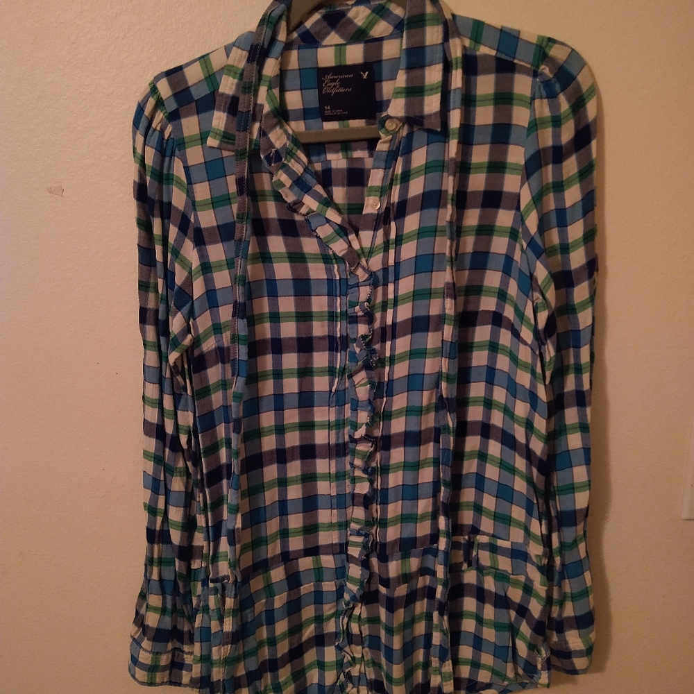 A long sleeve shirt